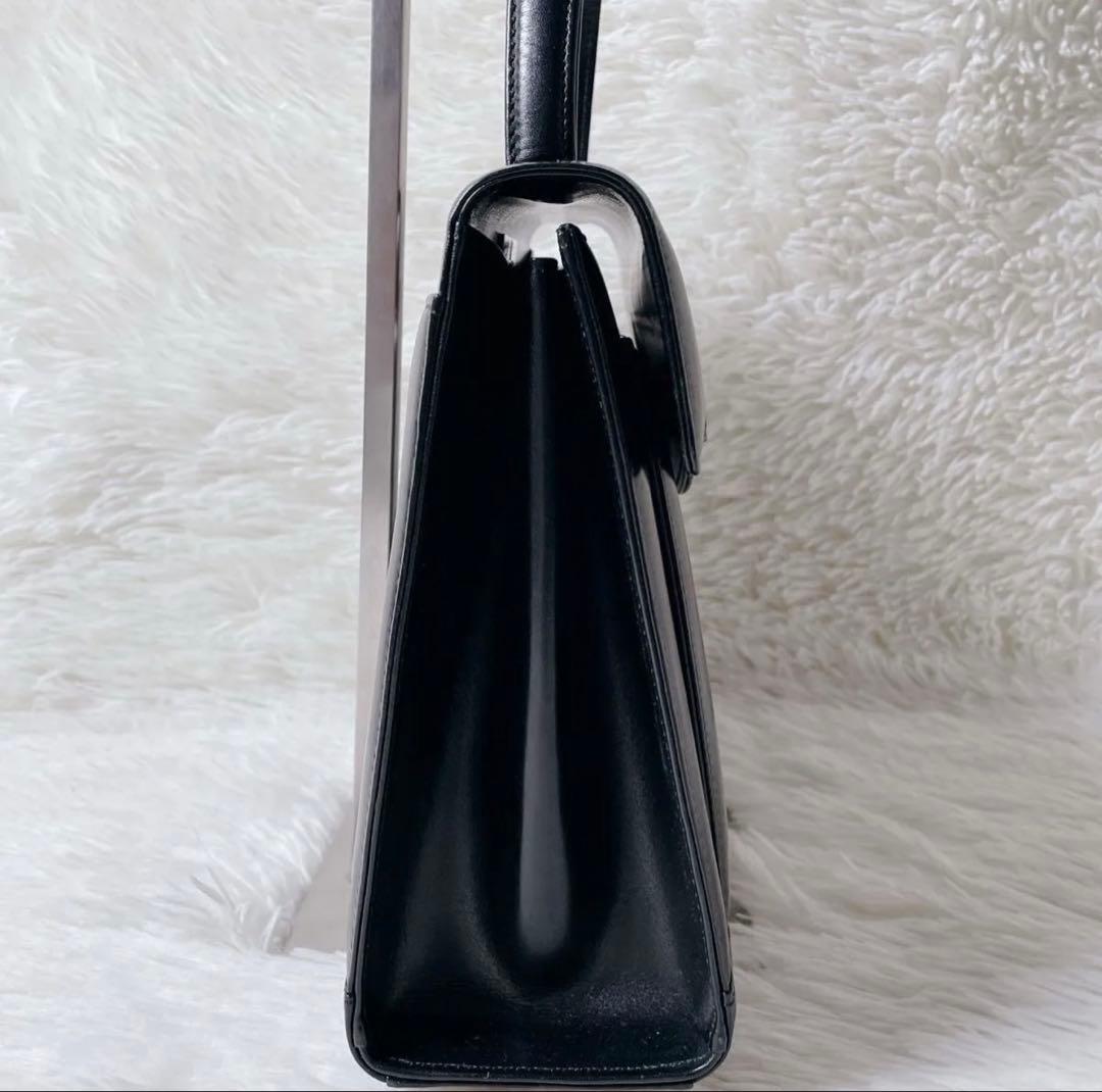 極美品】GIVENCHY フォーマル ハンドバッグ ロゴプレート ブラック