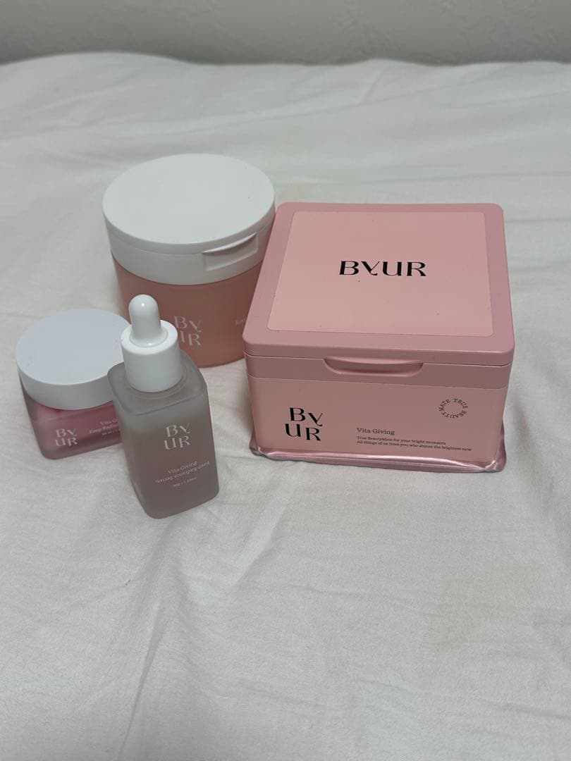 ByUR ビタギビング【シートマスク・トナーパッド・クリーム・セラム】セット ByURのスキンケア・基礎化粧品 ビタギビング トナーパッド他、2商品を