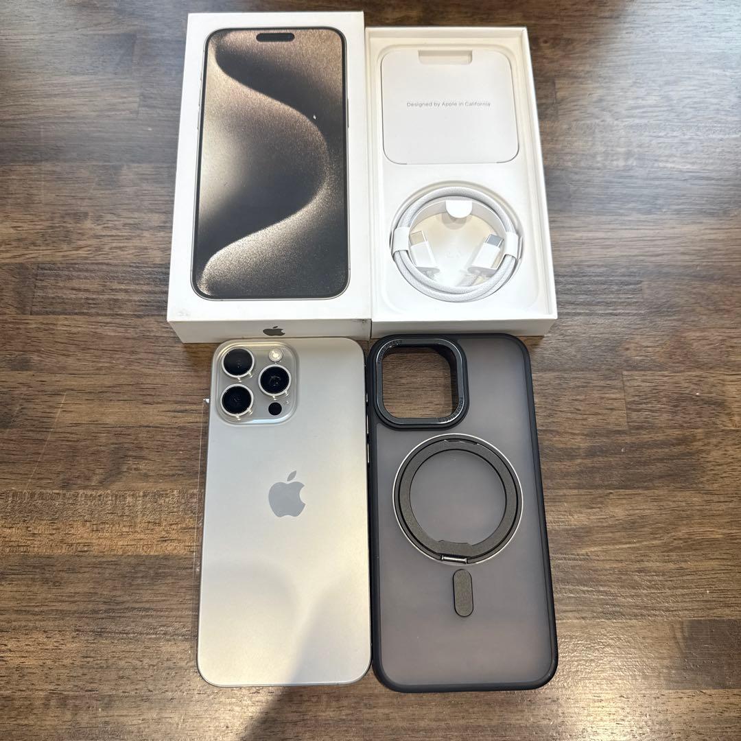 美品　iPhone 15 Pro max 256GB MU6R3J/A Amazon.com: Apple iPhone 15 Pro Max, 256GB, Natural Titanium
