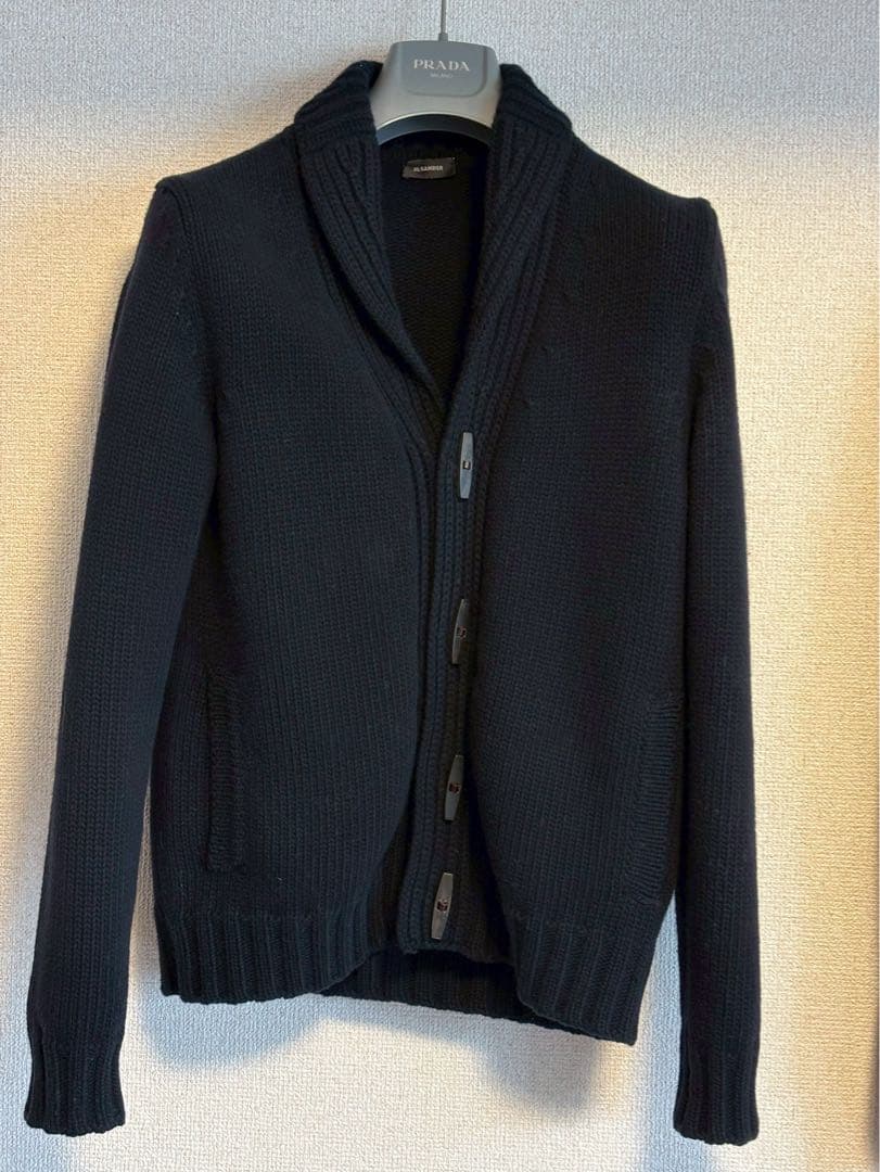 ジルサンダー　ニットジャケット　ショールカラー 優しい男を演出するのにぴったり！ 冬の暖かい日には、ショールカラー