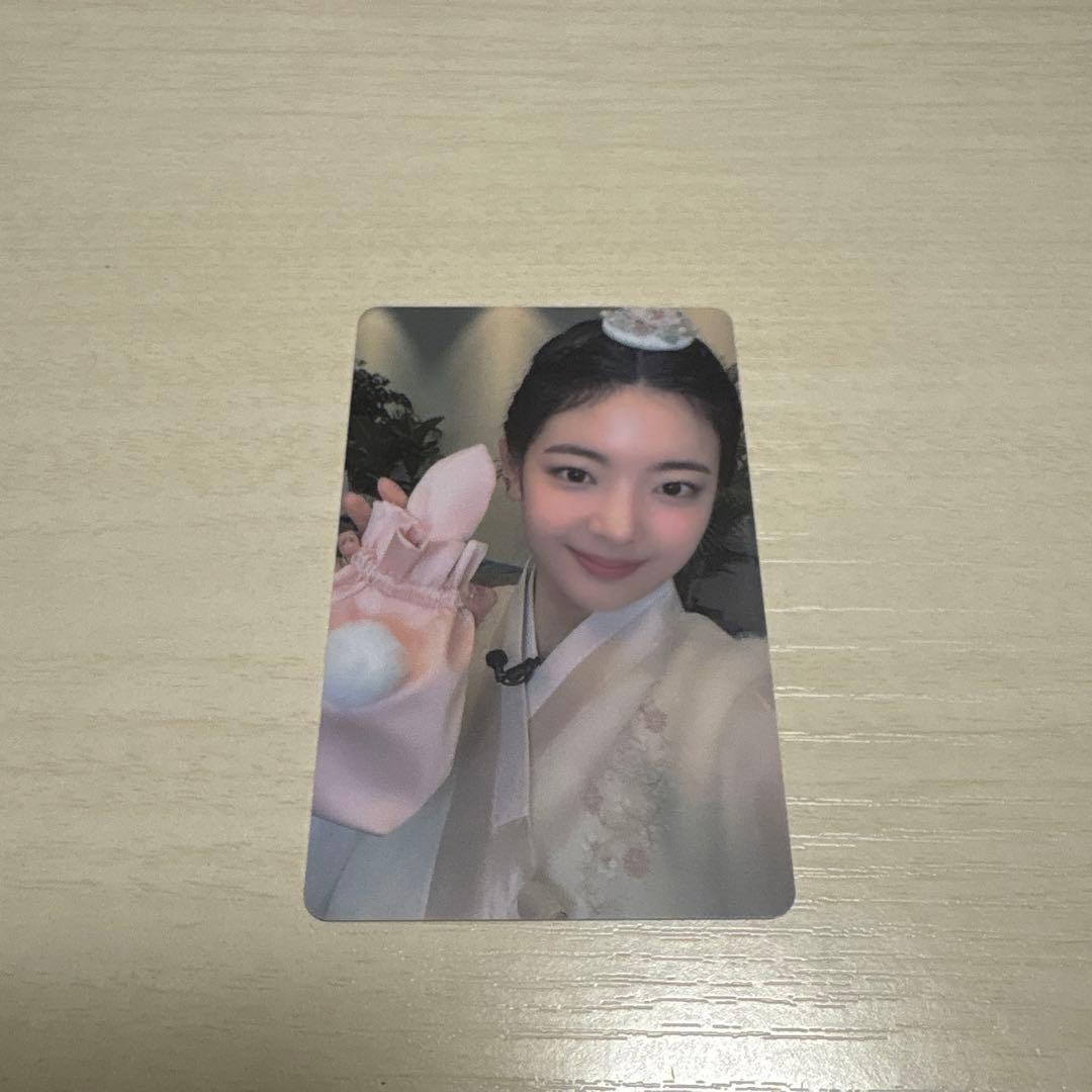 ITZY トレカ リア Cheshire soundwave特典 - メルカリ