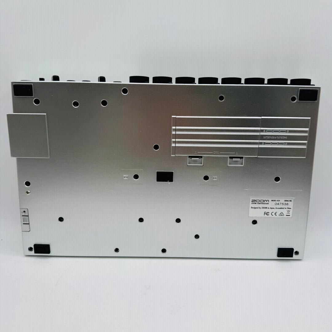 Zoom R24 レコーダー・インターフェース アダプターつき