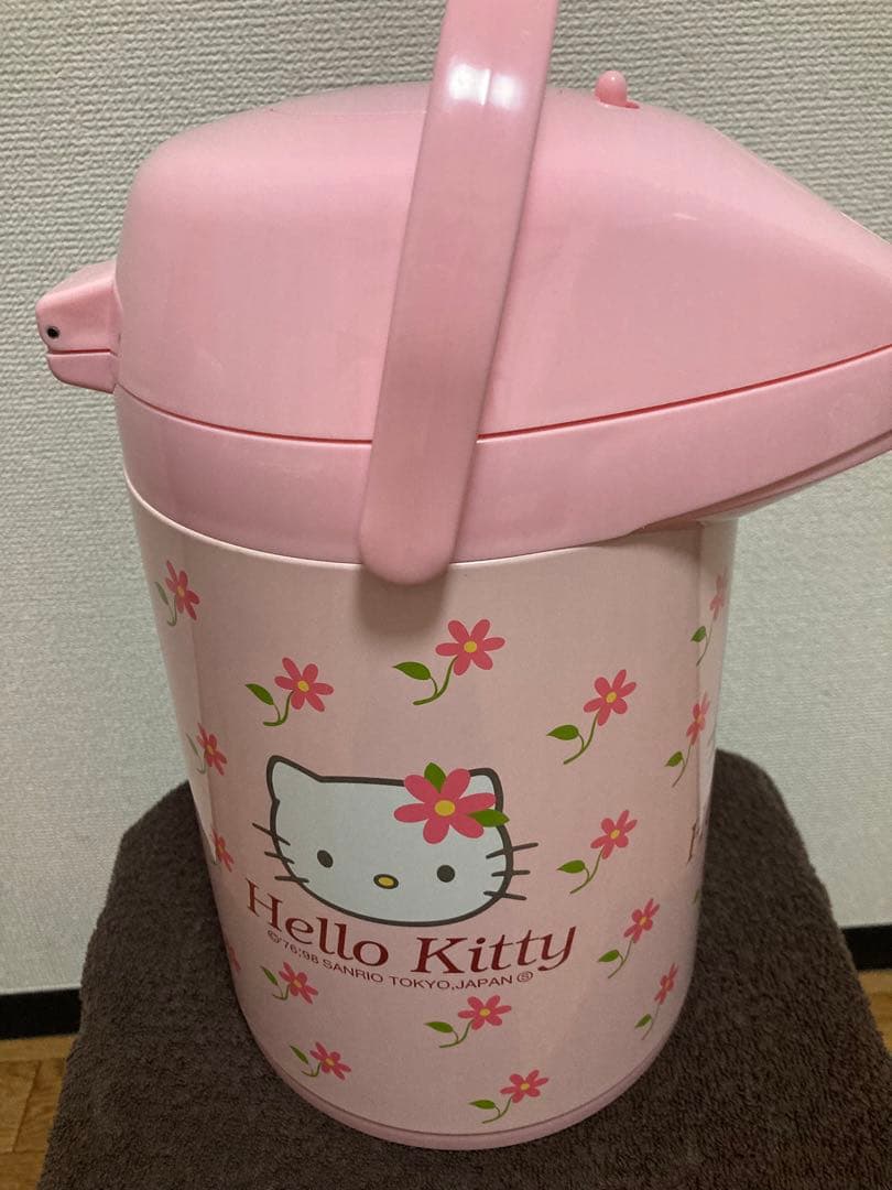 ハローキティ⭐️ ウォータージャグサーバー&エアーポット 保温ポット 2.2L