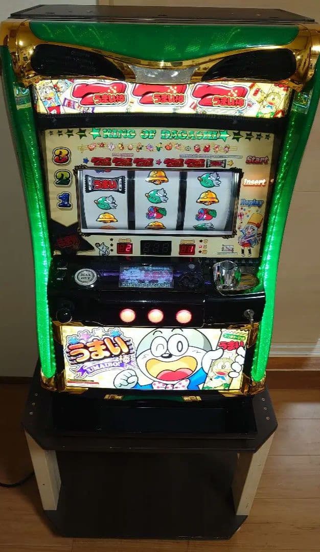 綺麗な筐体】ジャグラータイプのパチスロ実機☆希少！うまい棒（6号機・A