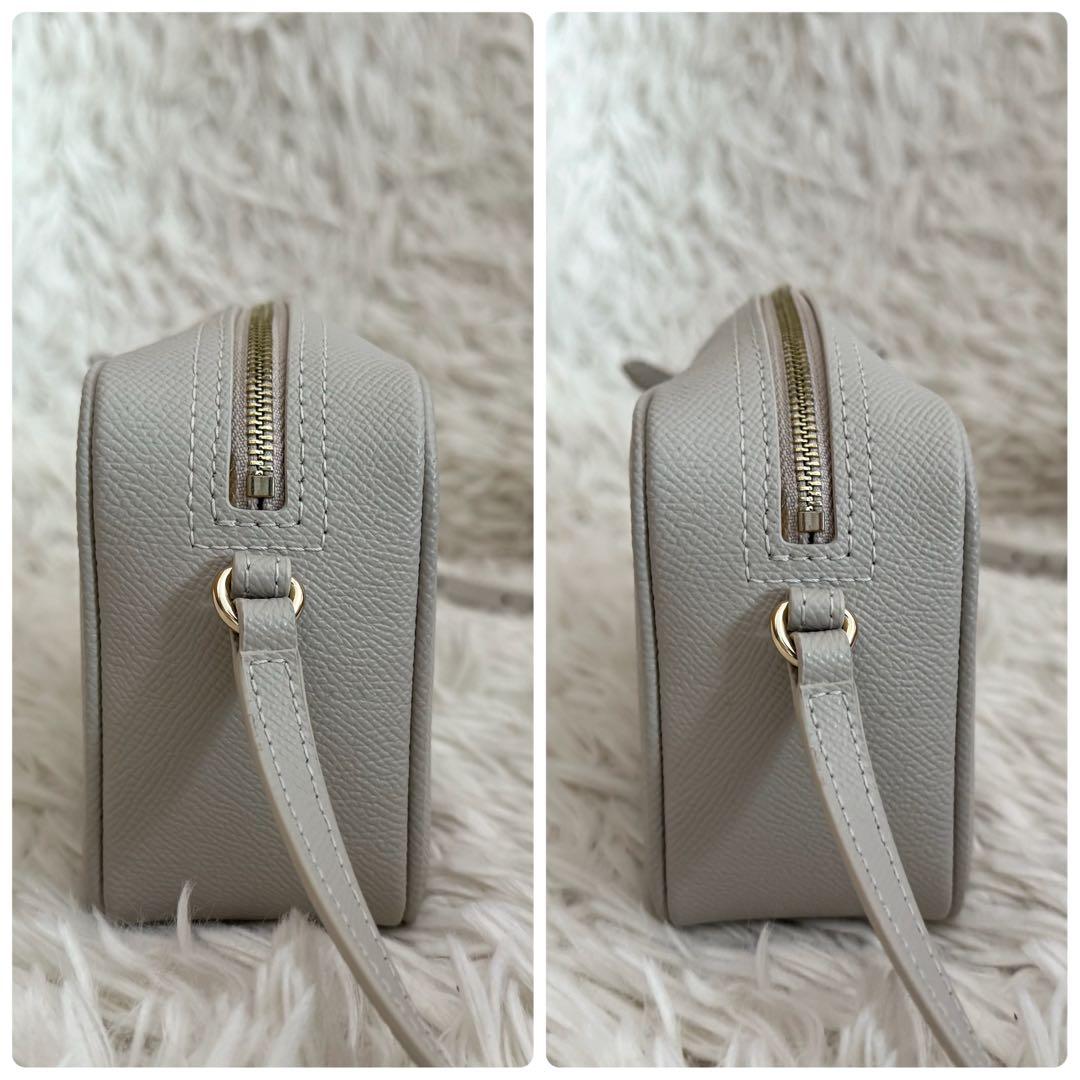 未使用級✨ フルラ 現行 ショルダーバッグ リリー レザー ロゴ 黒