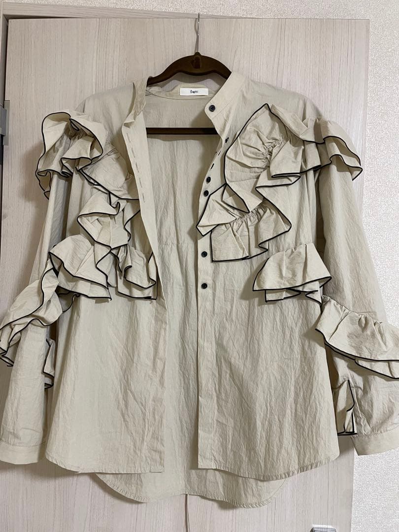 EAPHI FEELING FRILLS BLOUSE - メルカリ