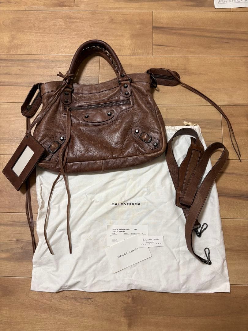 正規品】BALENCIAGA ブラウン シティショルダーバッグ - メルカリ