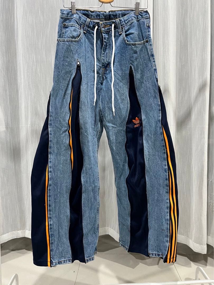 4ジッパーデニム(一点物) - メルカリ