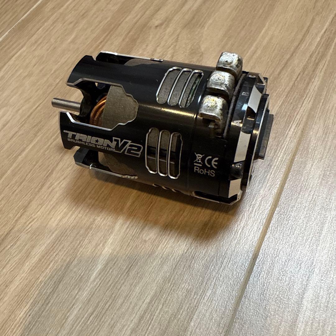 TRION V2 ブラシレスモーター 5.0T ローター3本付き - メルカリ