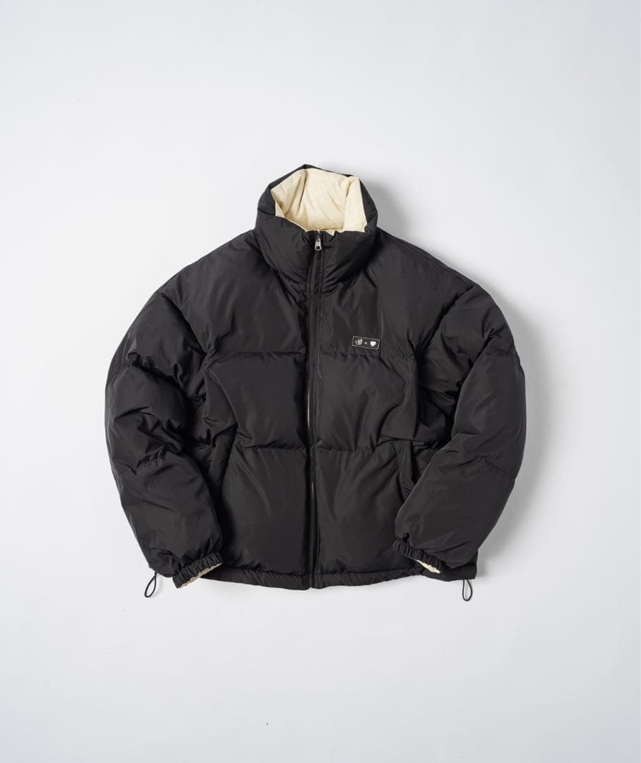 kaoyorinakamiリバーシブルダウンジャケット 黒 白 ドローコード付き