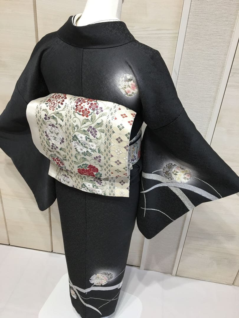 都会的 ドレッシーな【訪問着】正絹 友禅 墨色 裄長め - メルカリ