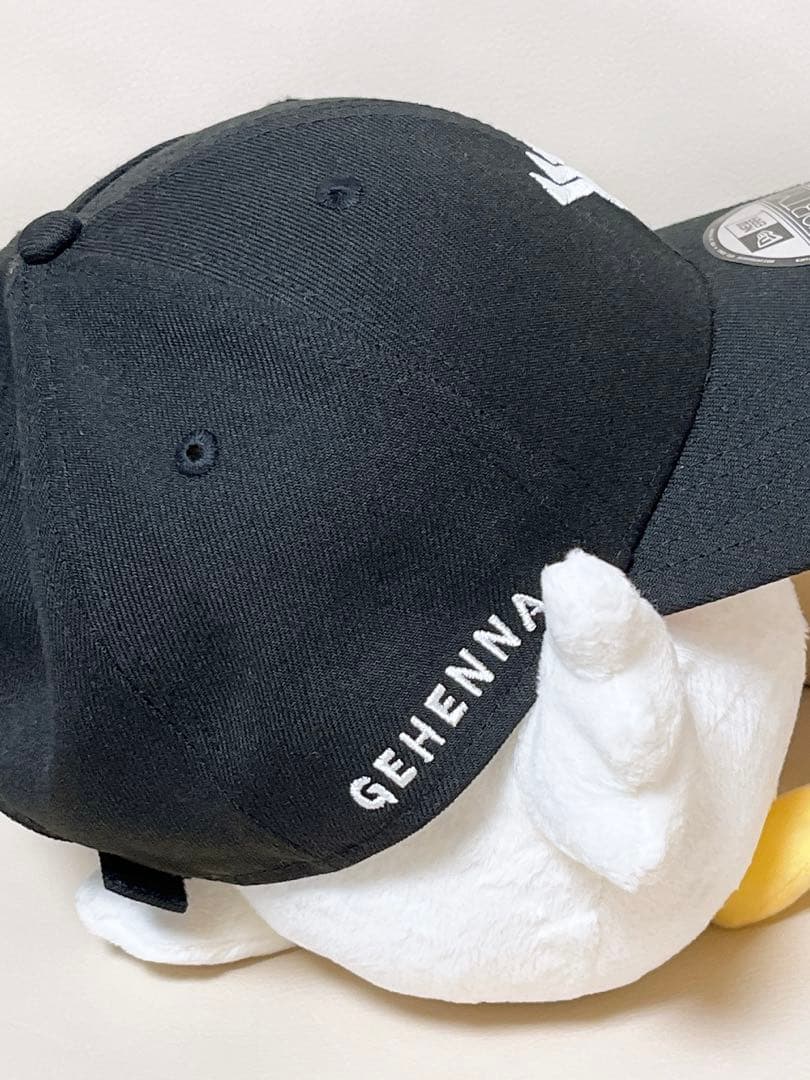 ブルアカ NEW ERA コラボキャップ 【ゲヘナ学園 ver.】 - メルカリ