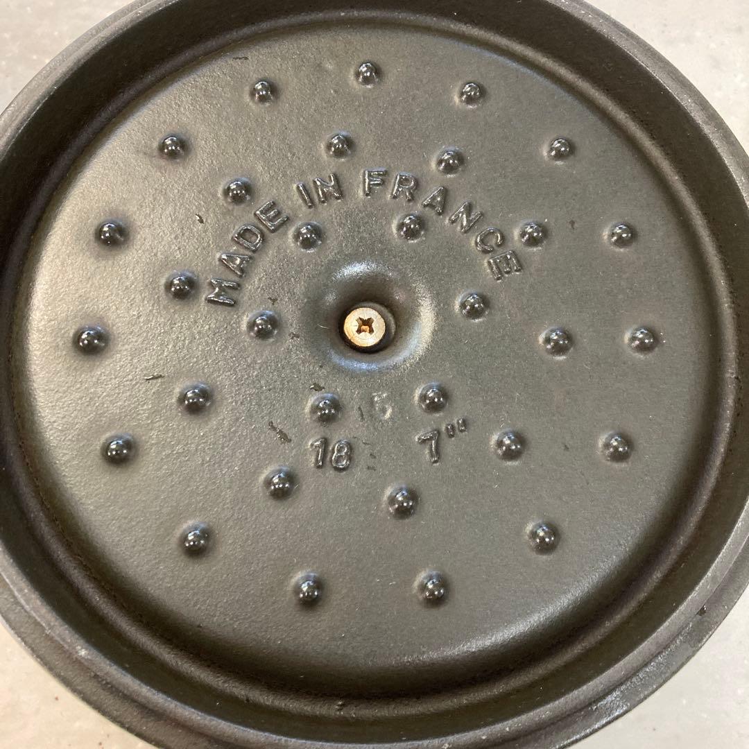 STAUB ストウブ両手鍋　ココット ラウンド18cm 1.7L