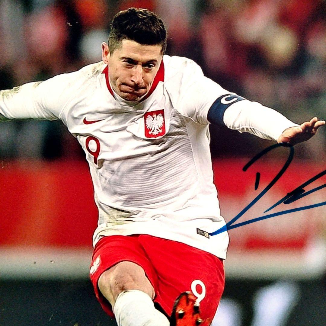 セール中…ロベルト・レヴァンドフスキ直筆サイン入り超大型写真