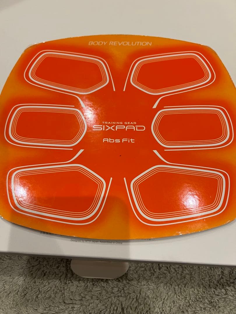 SIXPAD BODY REVOLUTION EMS腹筋トレーニング - メルカリ