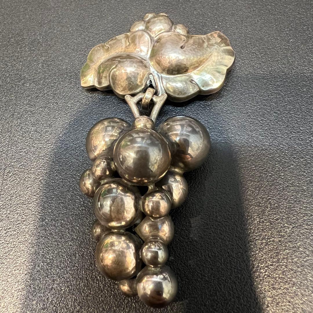 ジョージ・ジェンセン ムーンライト・グレープ ブローチ SV925 - メルカリ