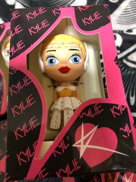 激レア 入手困難！カイリーミノーグ フィギュア4体セット