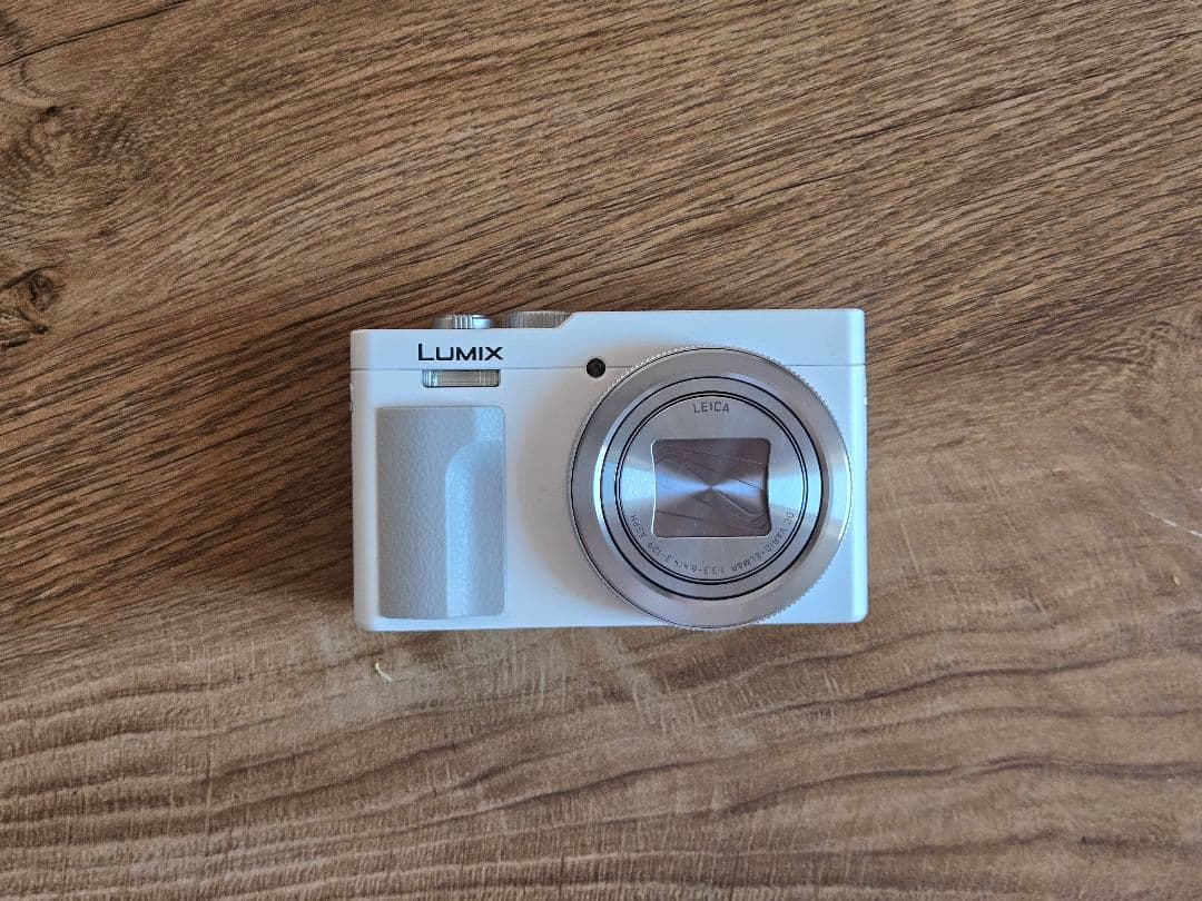 【超美品】LUMIX TZ-99 コンパクトデジタルカメラ ホワイト LUMIX TZ99 コンパクトデジタルカメラ ホワイト DC-TZ99-W Panasonic