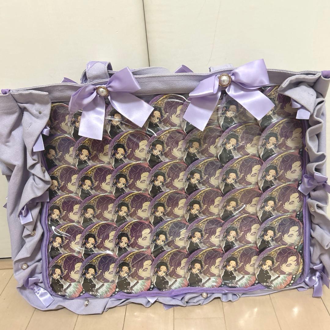 鬼滅の刃 胡蝶しのぶ 原画展缶バッジ＆痛バック - メルカリ