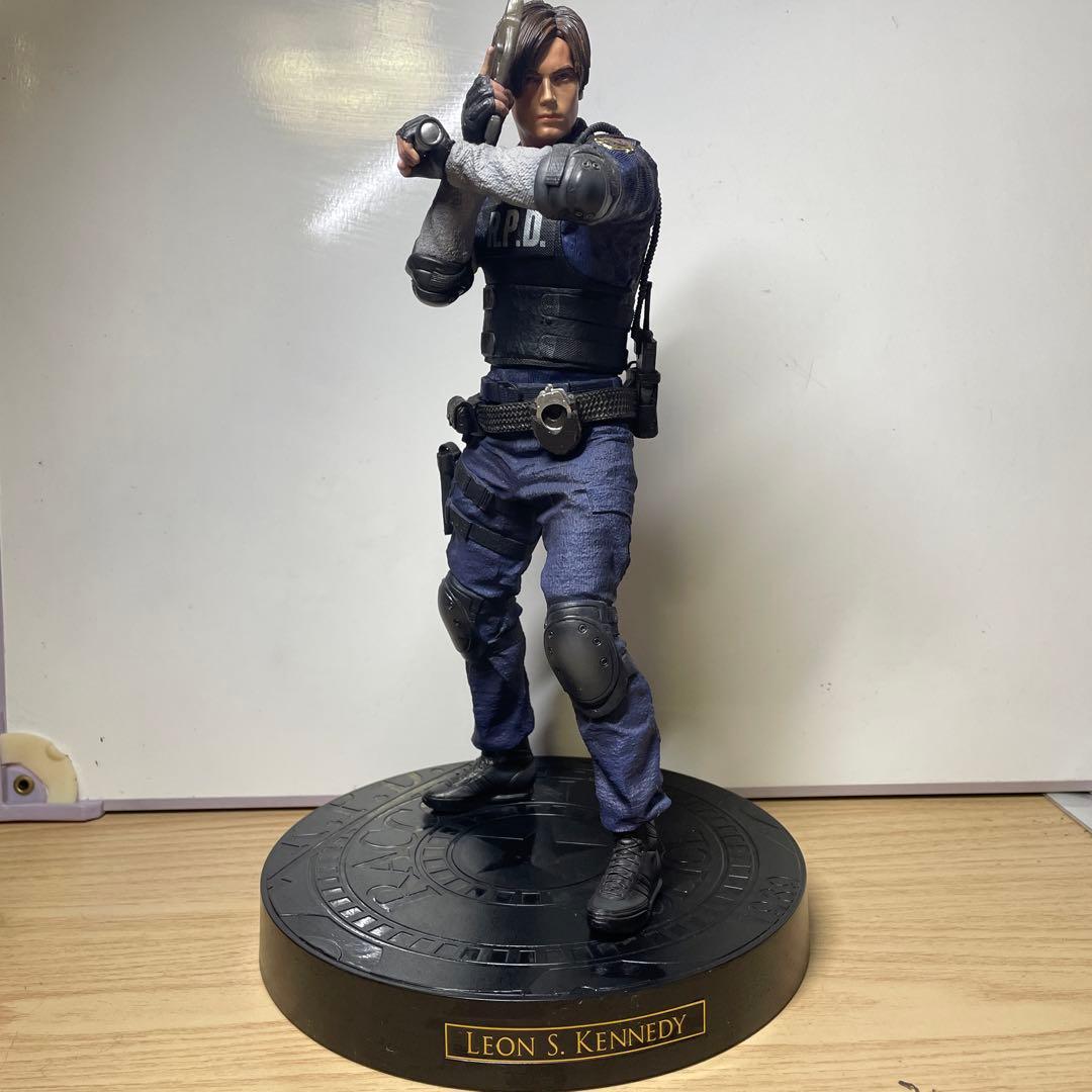 バイオハザードre2 コレクターズエディション レオン フィギュア