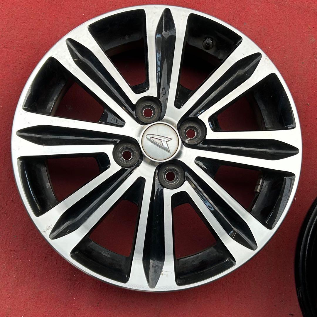 DAIHATSUダイハツ 純正 タント カスタム 15インチ×4.5J +45