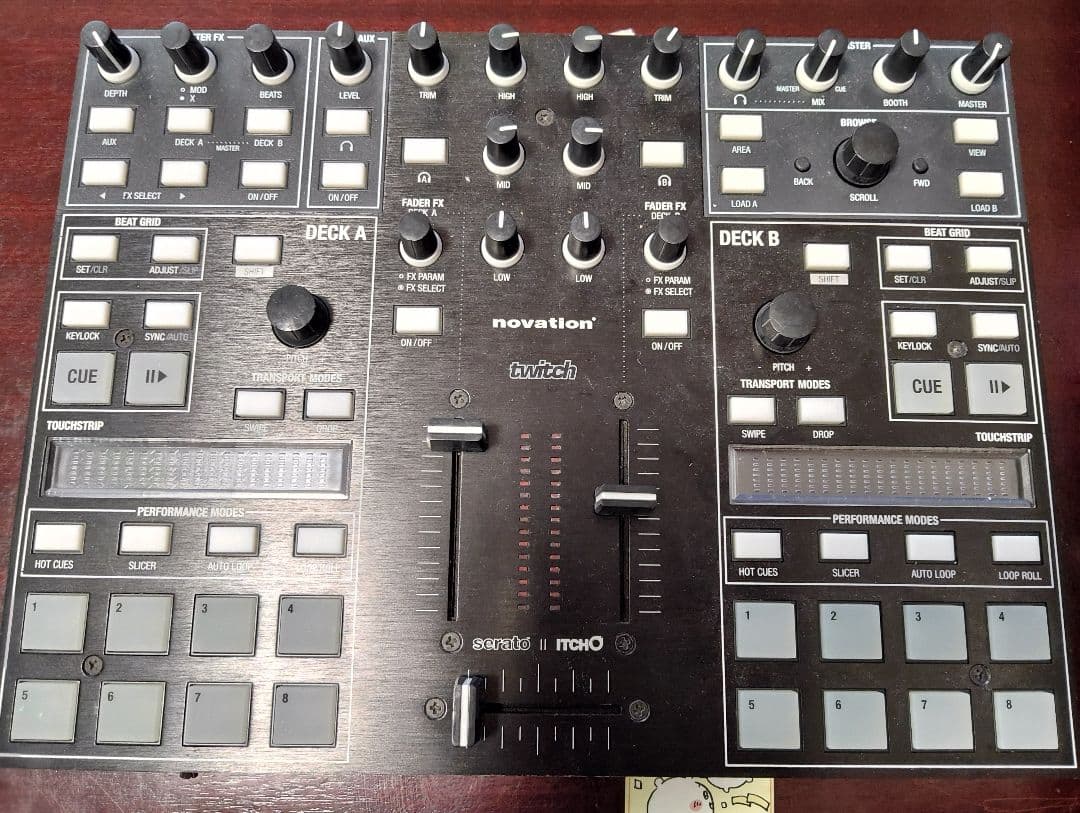 【雨の日セール】Novation Twitch DJ 雨の日セール】Novation Twitch DJ