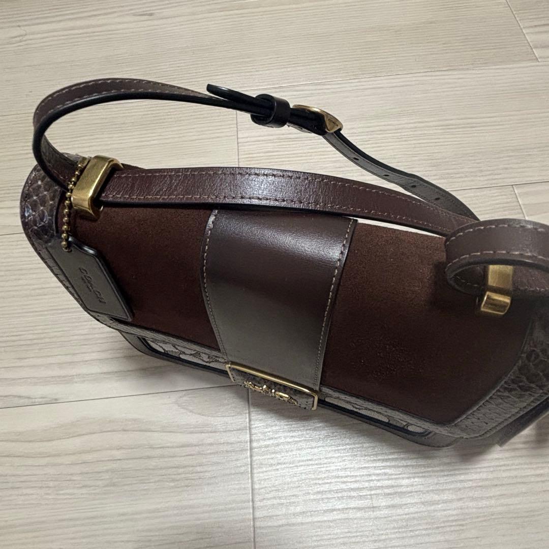coach アリー ショルダーバッグ パイソン ジャガード スエード - メルカリ