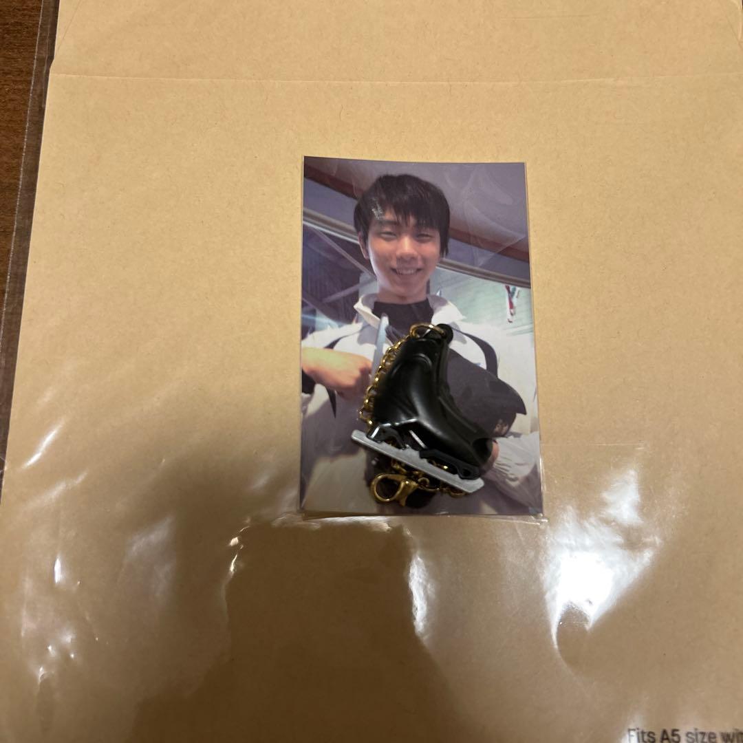 羽生結弦選手　スケート靴　チャーム 羽生結弦が高校時代から履き続ける“革命的なスケート靴”のヒミツとは