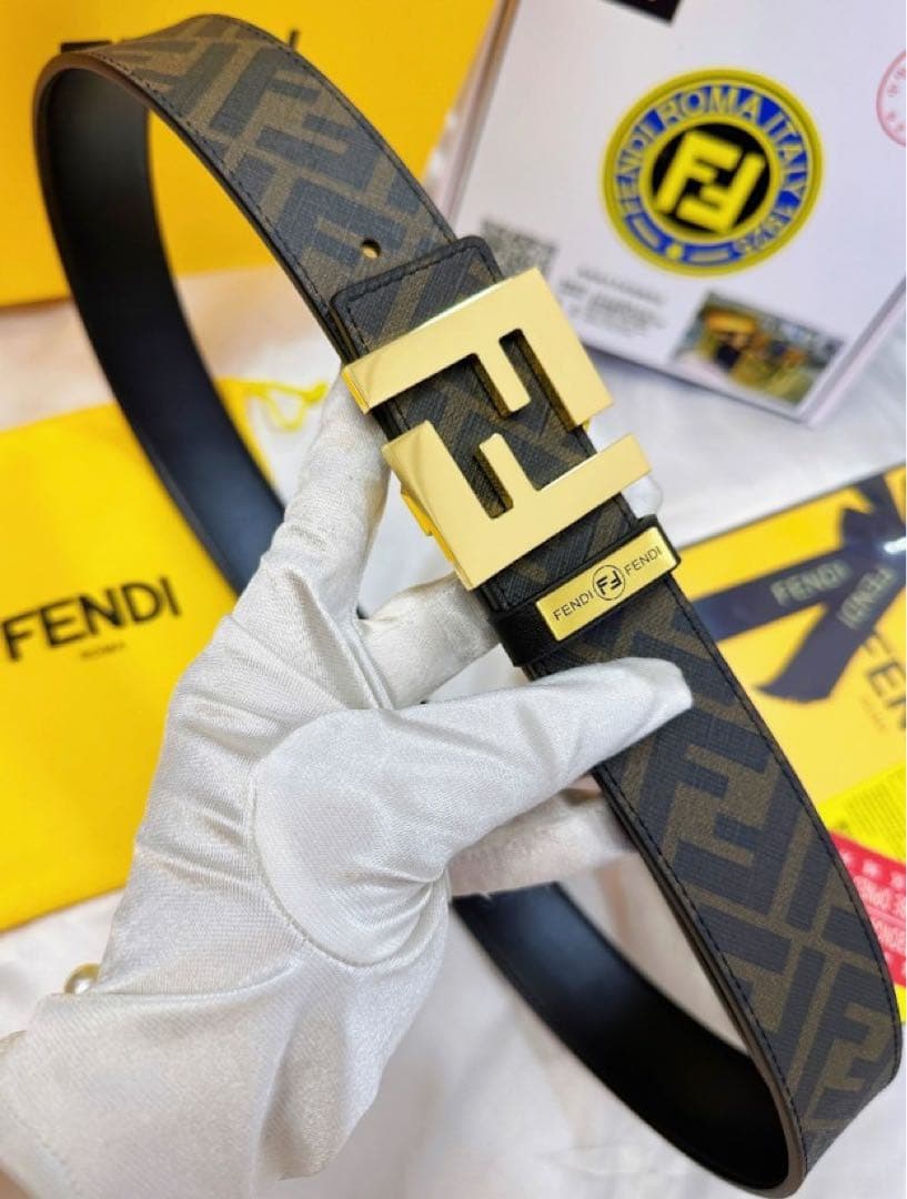 FENDI ズッカ柄 レザーベルト FFバックル ゴールド金具 箱付き - メルカリ