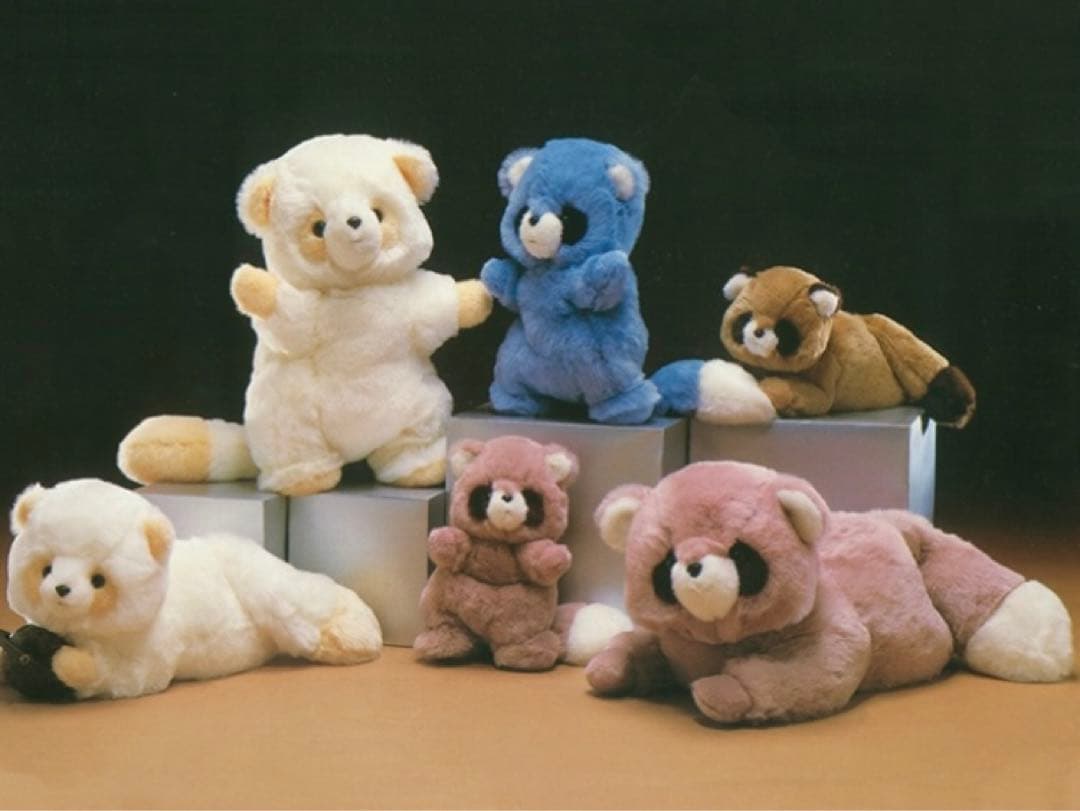 ぬいぐるみの三英 昭和レトロ 茶、ピンクのたぬきのぬいぐるみ - メルカリ