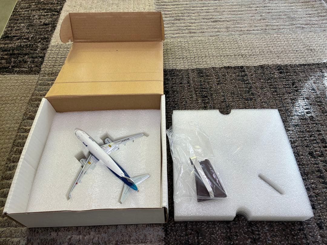 最終価格】ANA A320 JA8946 1/200 金属製 JCWINGS - メルカリ