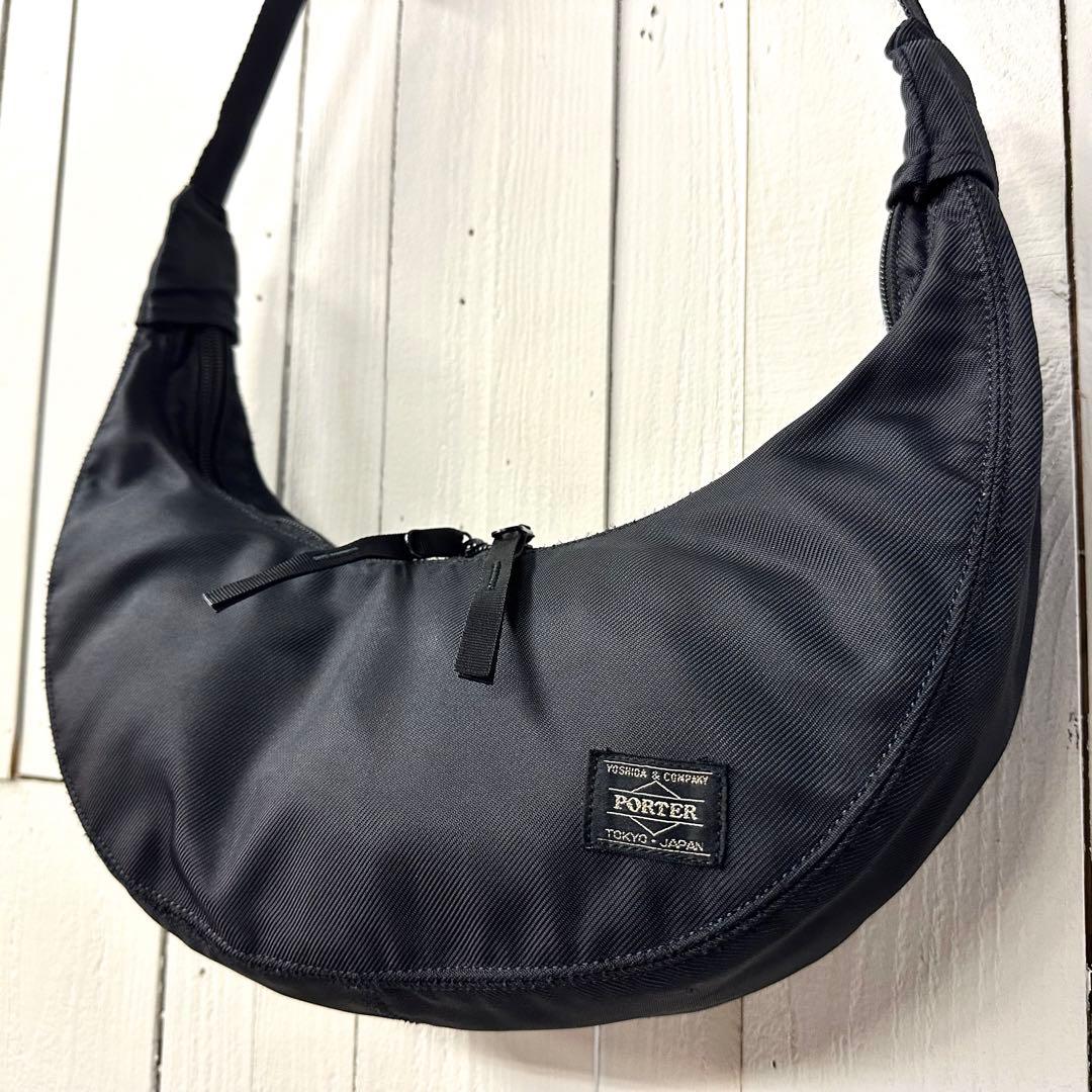 PORTER ポーター ラウンド ショルダーバッグ 三日月型 ブラック 黒