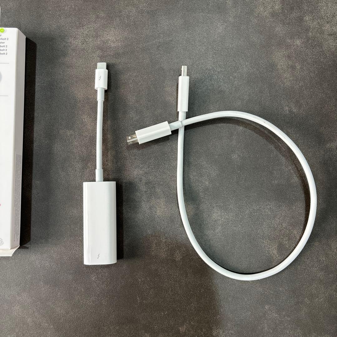 Apple純正 USB-C Thunderbolt 2アダプタ (ケーブル付き) - メルカリ