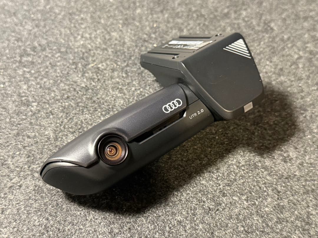 アウディ 純正 ドライブレコーダー UTR 2.0 前後 - メルカリ