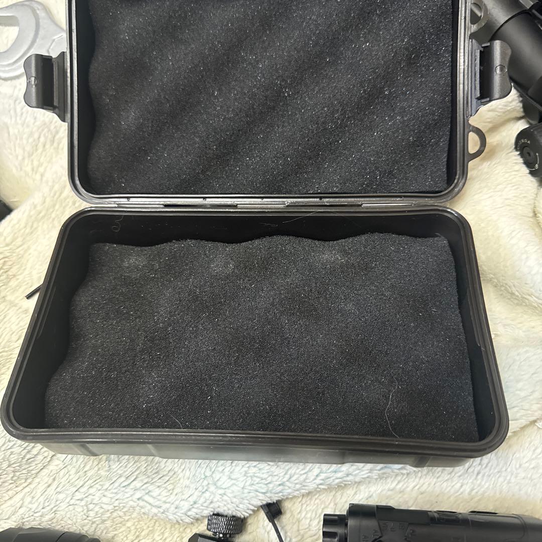 WADSN 20mmレール対応 PEQ15 SUREFIREライト レプリカ - メルカリ