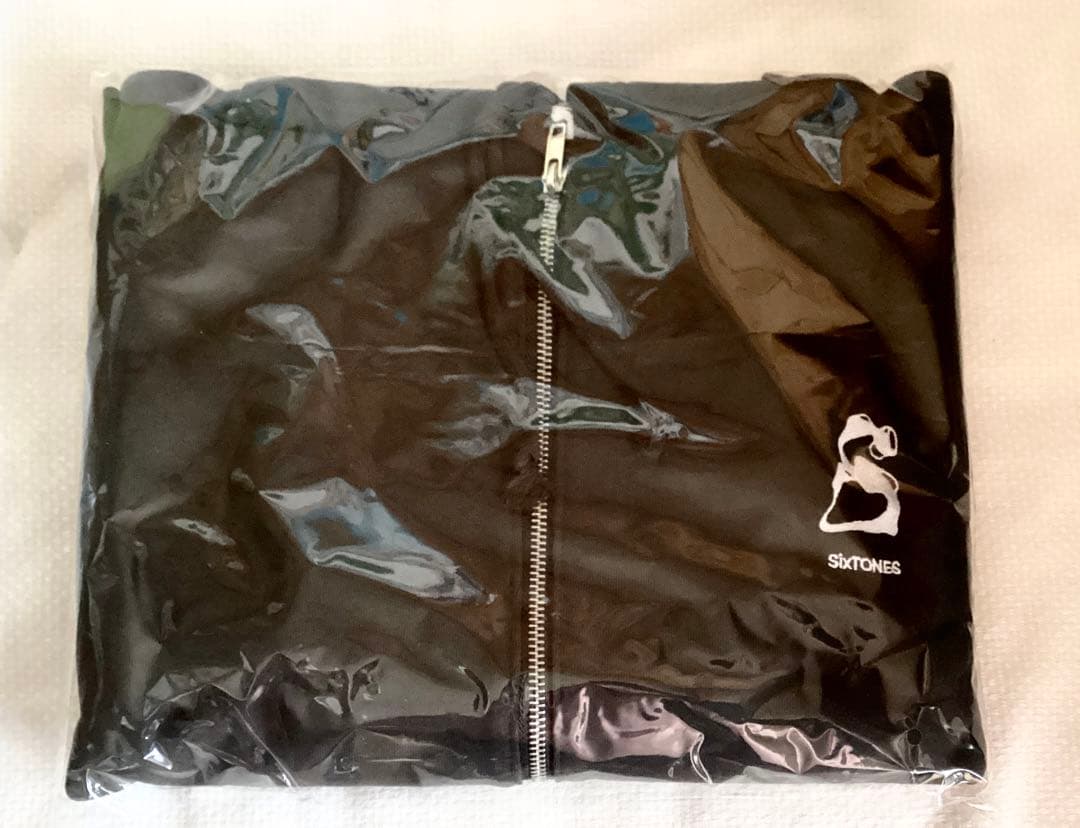 SixTONES MILESixTONES グッズ パーカー ペンライトセット - メルカリ