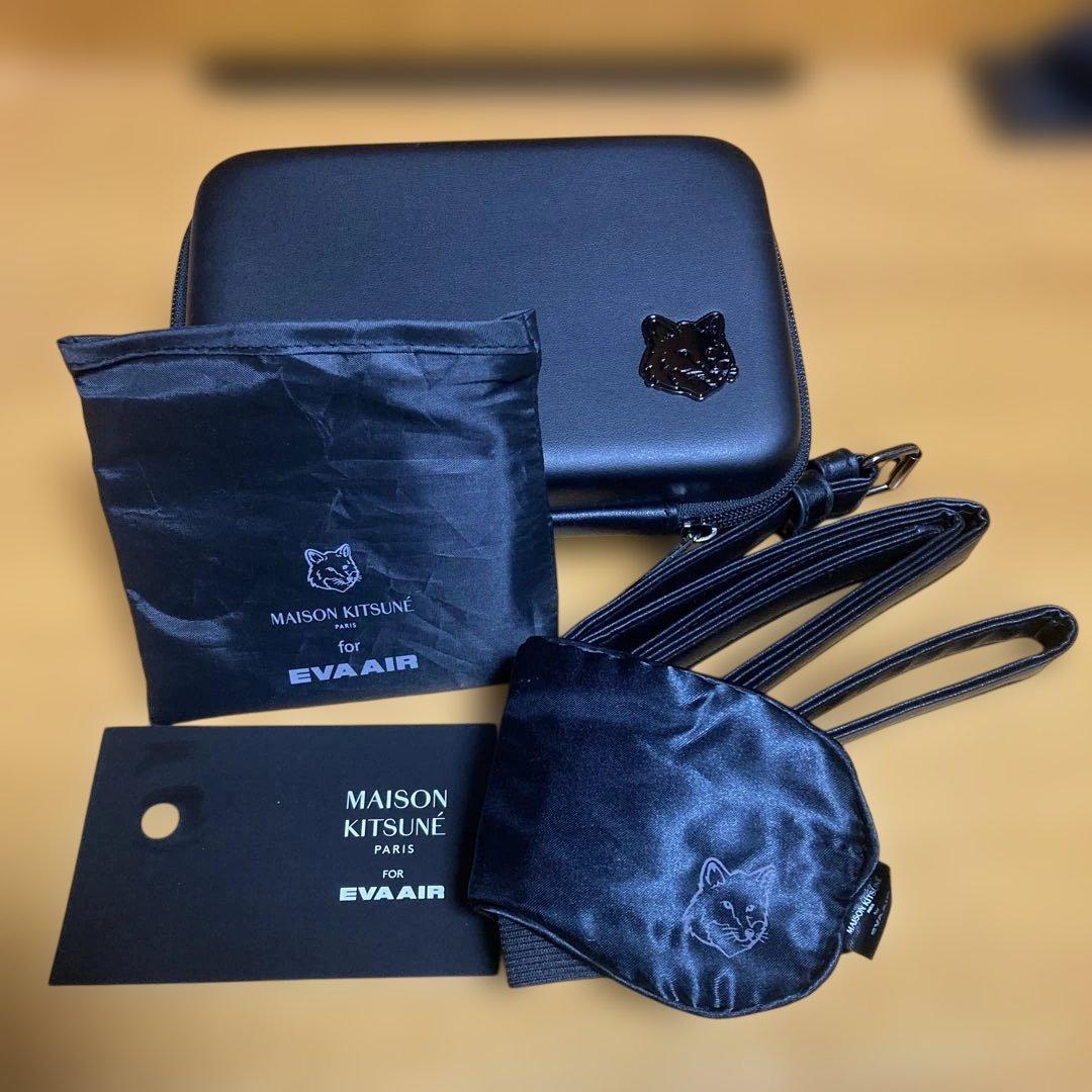 エバー航空×MAISON KITSUNEコラボ アメニティ ポーチ - メルカリ
