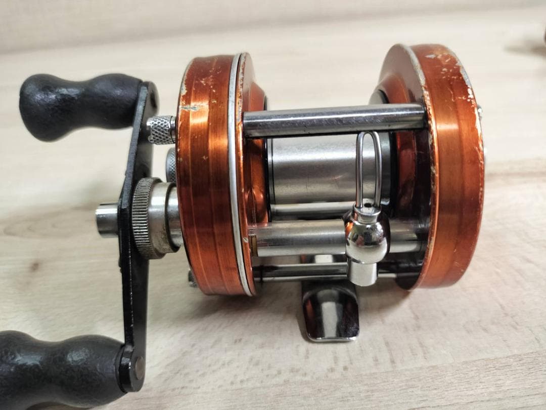 ☆ABU GARCIA アブ アンバサダー 4000D ビンテージリール 橙