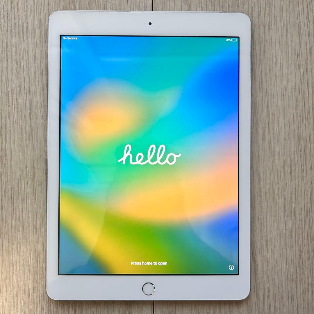 Apple iPad（第5世代）MP1L2J/A 32GB A1823 Apple iPad 5th Gen. 32GB, Wi-Fi + Cellular (Unlocked), 9.7in
