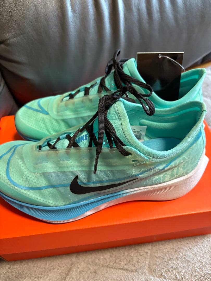NIKE ZOOM FLY3 24cm 新品 - メルカリ