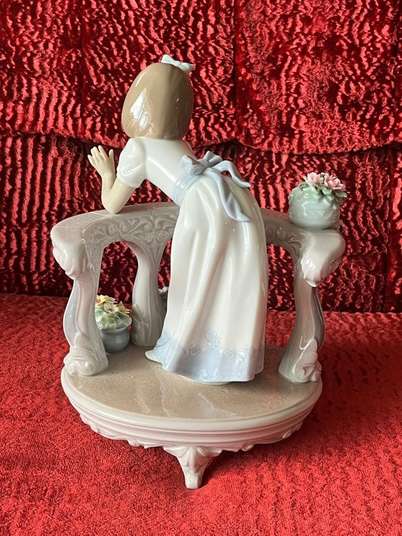 LLADRO 06658 春の目覚め モーニングソング