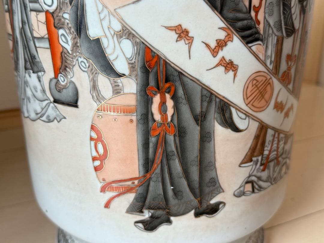 中国 墨彩紅彩人物紋大瓶 大清乾隆年製銘 高さ54.0cm 送料込み250517