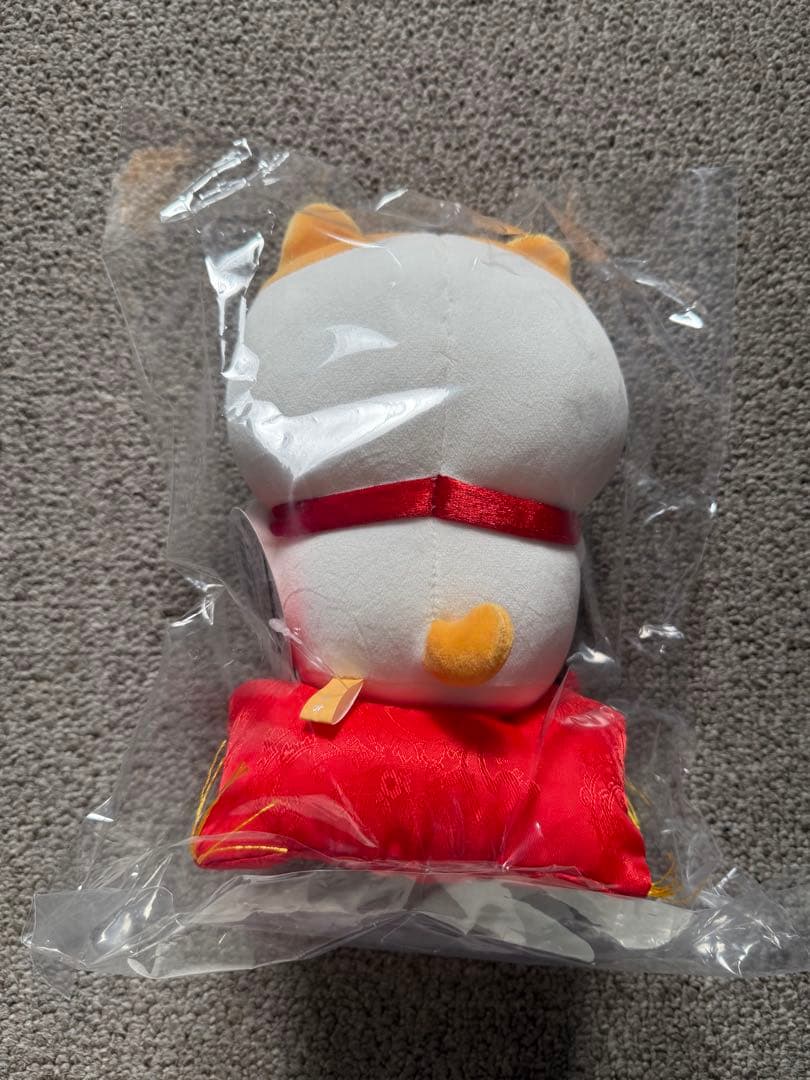 ちいかわ 招福！ハチワレ ぬいぐるみS - メルカリ