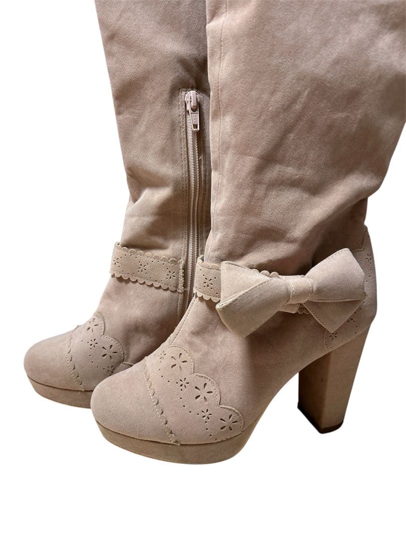 LIZLISA スエードロングブーツ】 ベージュ - メルカリ