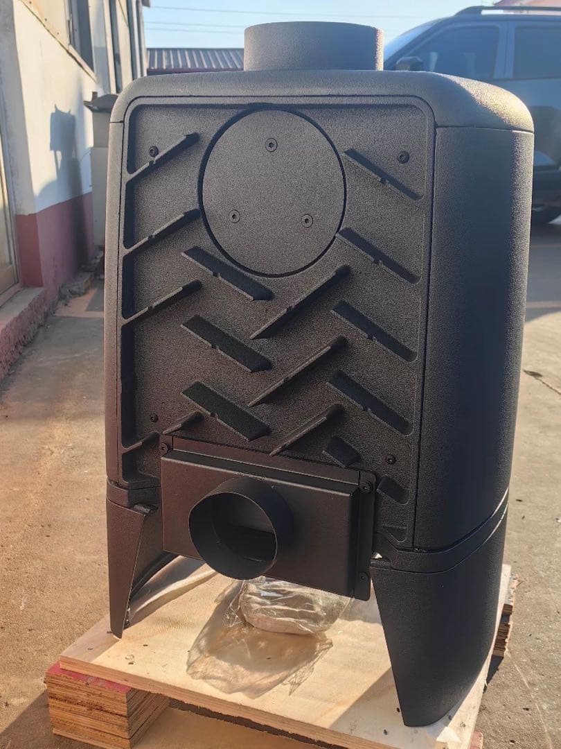 季節商品・激安】新品鋳鉄薪ストーブ 屋外吸気可能・空気環境配慮 調理