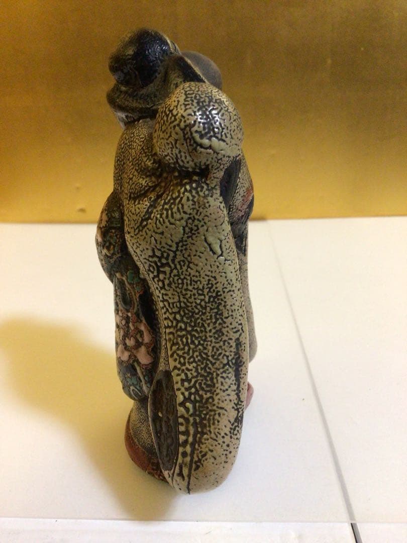 陶器 可愛い着物の置物 サインあり値段交渉受付ます…