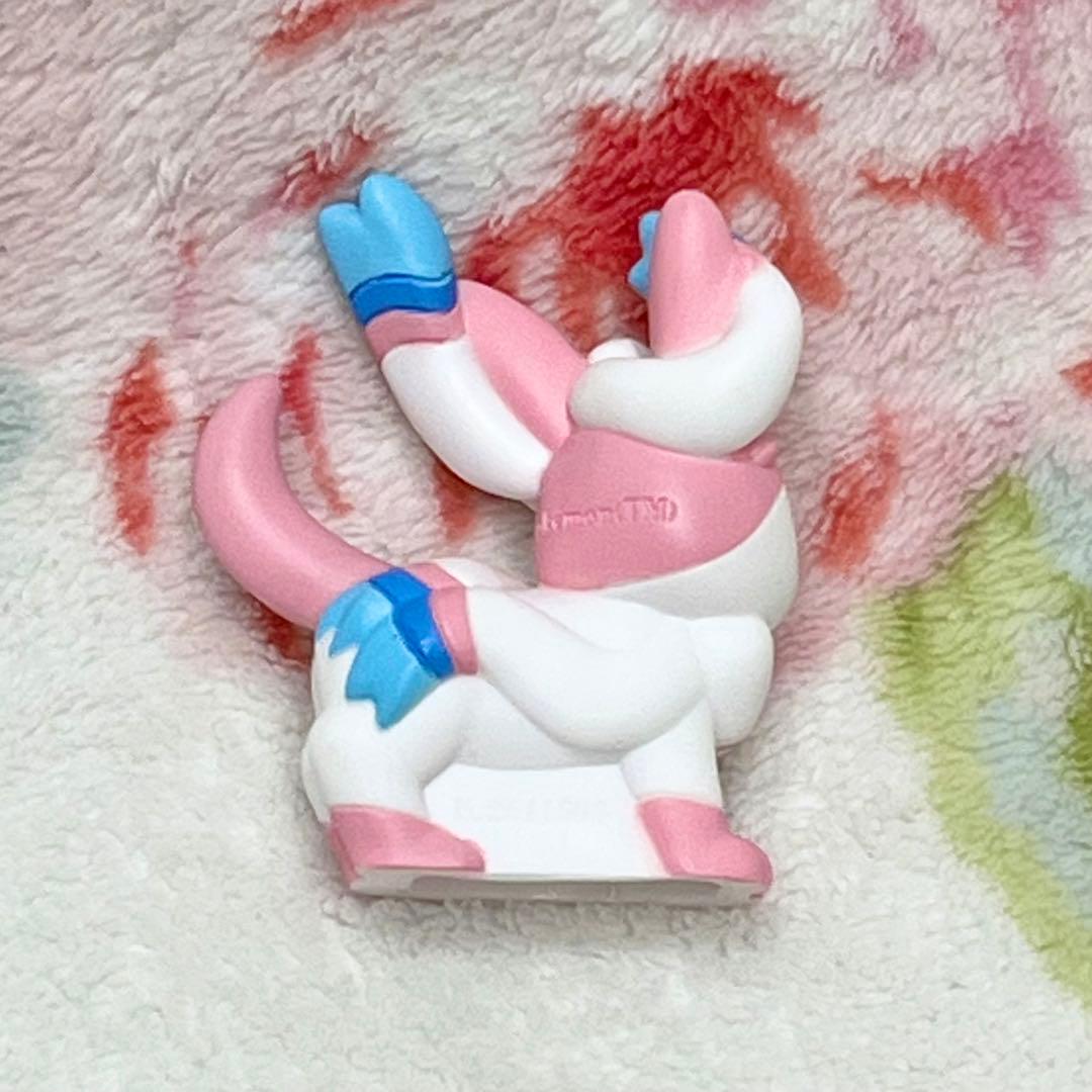 ポケモンキッズ ニンフィア 指人形 ミニフィギュア - メルカリ