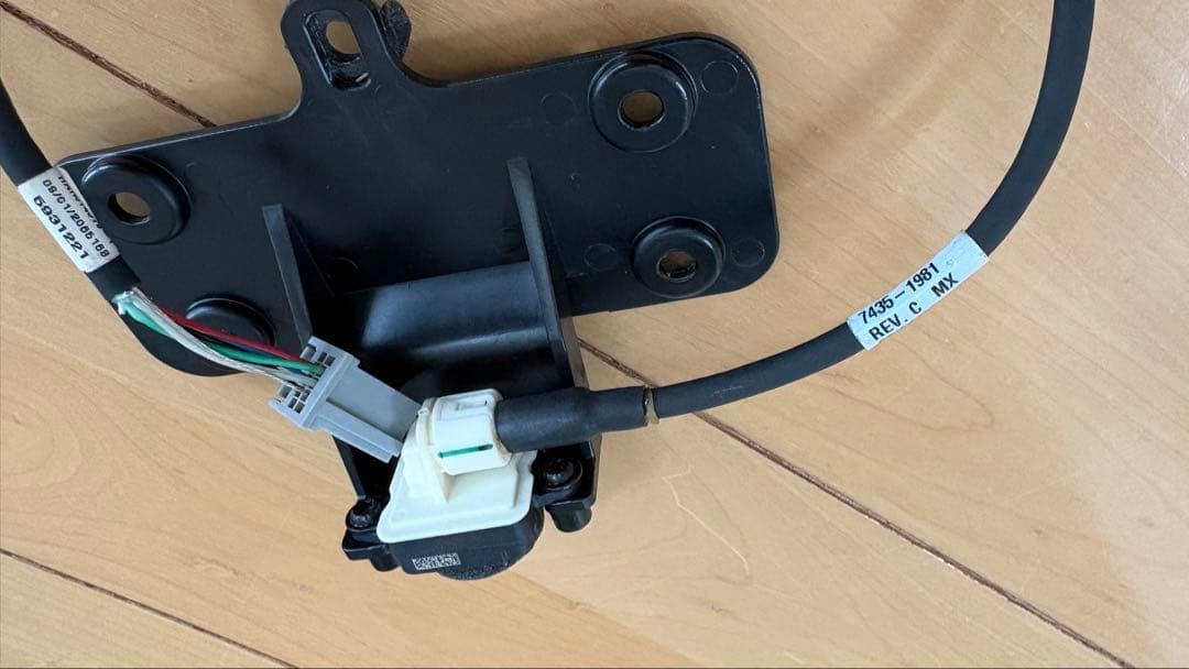 タッジ チャレンジャー バックカメラ リアスポイラー 埋め込みタイプ