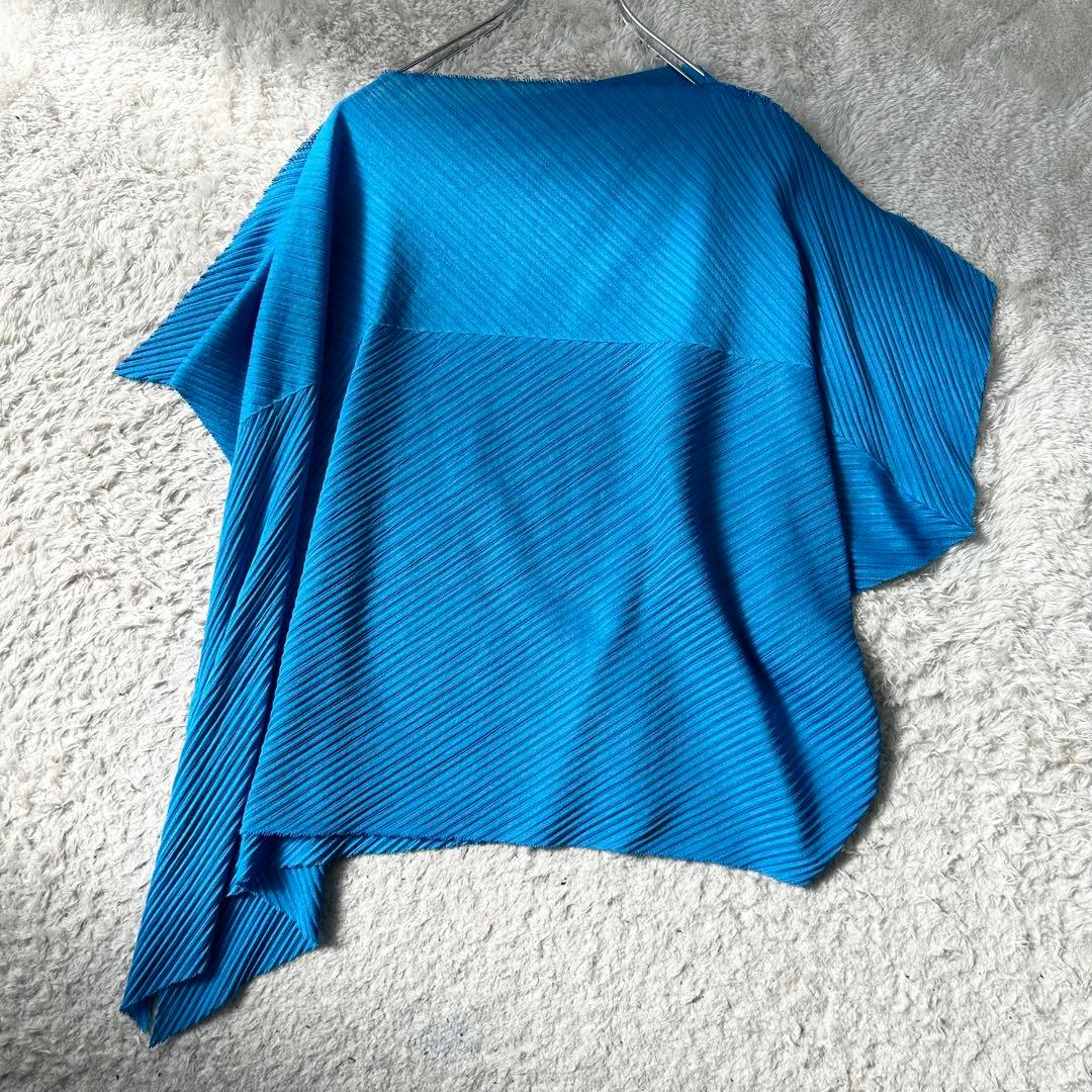 me ISSEY MIYAKE プリーツトップス ブルー 変形デザイン - メルカリ