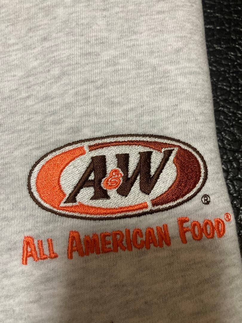 A&W エンダー 沖縄 店舗限定 スウェットトレーナー XL - メルカリ